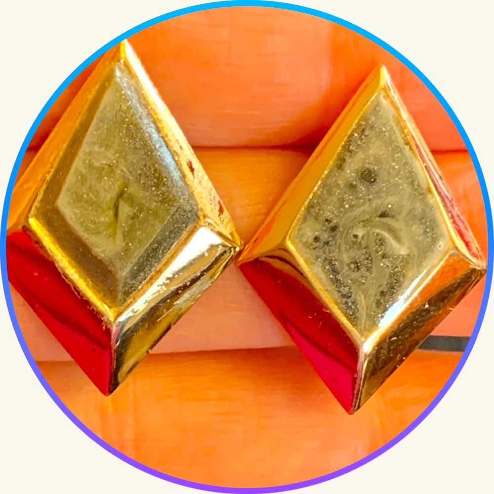 3/$12 🌸 Vintage Art Deco Style Earrings